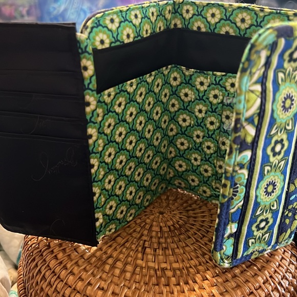 Vera Bradley Rhythm & Blues Trifold Wallet. - Picture 7 of 10